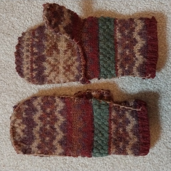 Handmade wool mittens - Picture 1 of 5